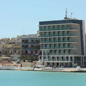 Water's Edge 3*, Birżebbuġa Malta